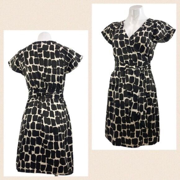 ✨ HP✨Banana Republic Satin Wrap Over Print Dress✨ - Picture 5 of 5